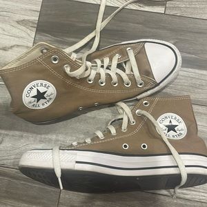 Tan converse